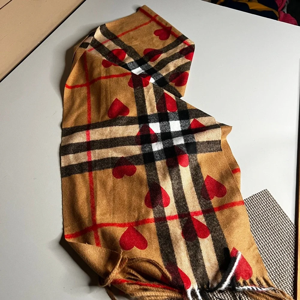 Burberry Cashmere Scarf Camel Check Red Heart Print‎ Made in Scotland Fringe